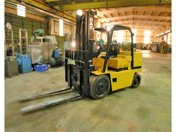 12,500 CAT FORKLIFT