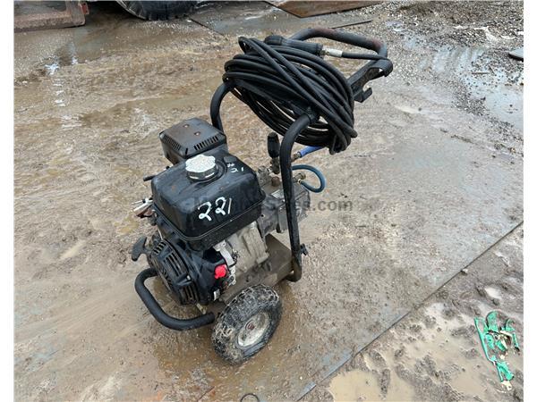 Shark Pressure Washer MODEL SS3540 GR.3, HONDA GX390 ENGINE