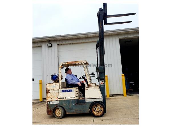 Allis-Chalmers 7500 Pound Forklift