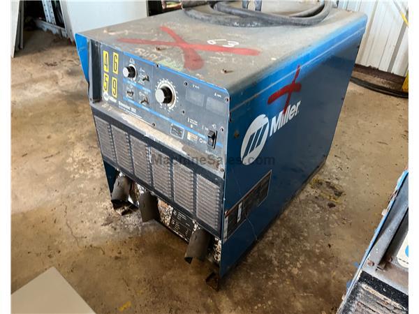 #63 • MILLER DIMENSION 652 DC WELDER